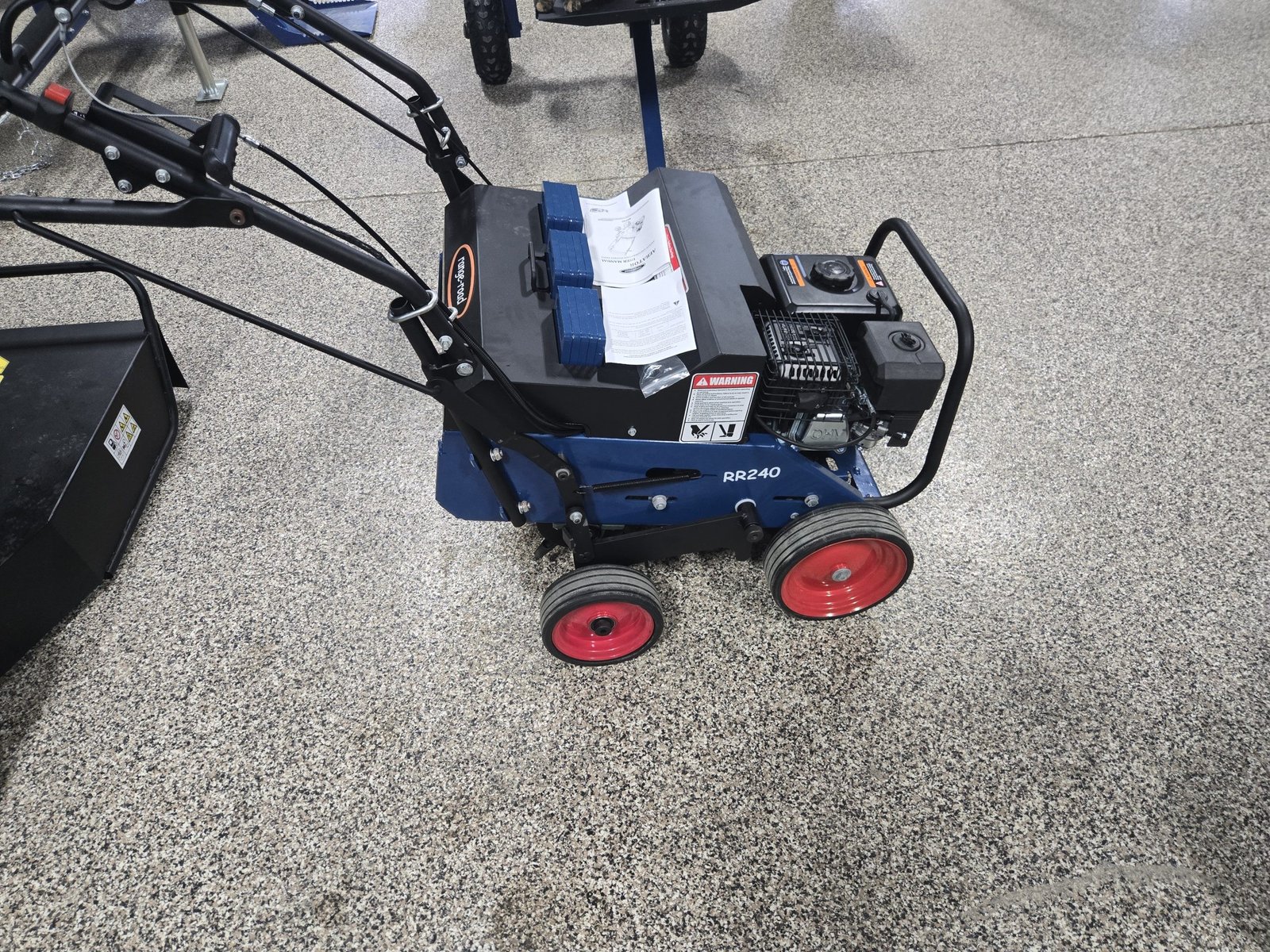 RR240 Lawn Aerator